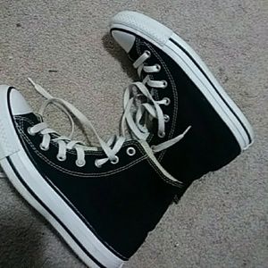 Black & White Hightop Converse